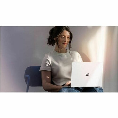 LAPTOP 7 15IN ELI 32GB 1TB BI WIN 11 GRAPHITE