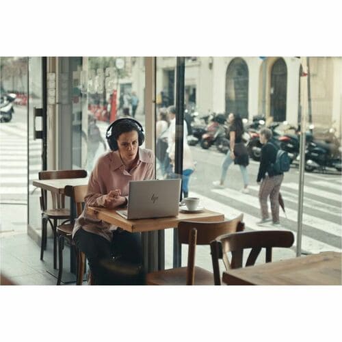 Ordinateur portable HP EliteBook 840 G11 14 pouces - WUXGA - Intel Core Ultra 5 125U