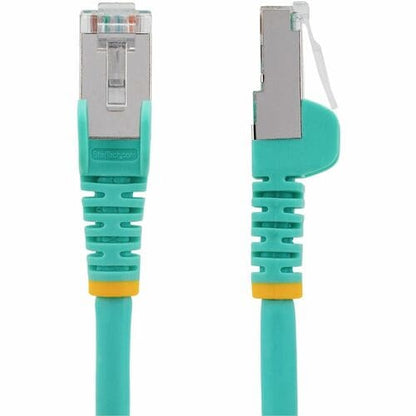 Câble Ethernet CAT6a StarTech.com de 30 cm