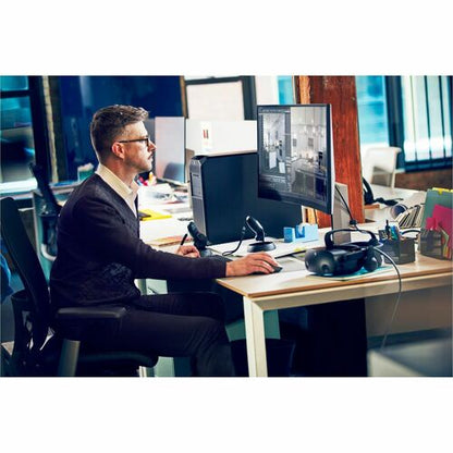 HP Z4 G5 Workstation - 1 Xeon W w5-2455X - 256 GB - 2 TB SSD - Tower - Black