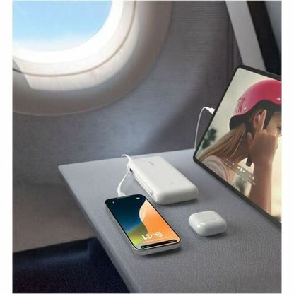 Belkin BoostCharge Power Bank 20K With Integrated Cable - For Smartpho