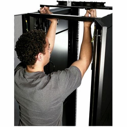 Bandeja para ventilador de techo APC Netshelter SX: flujo de aire máximo de 110 CFM (186,89 m³/h)