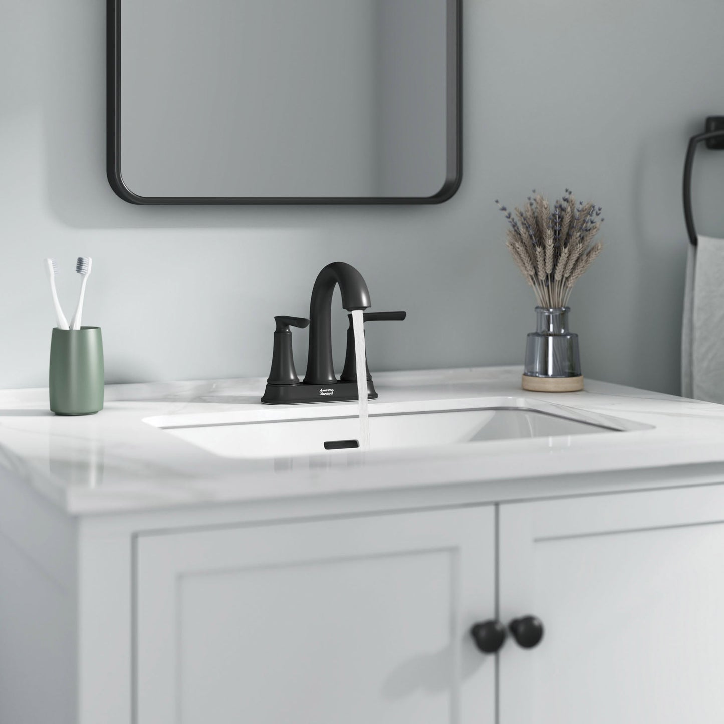 Grifo de baño American Standard Braymer de 4 pulgadas con montaje central (7427201.243)