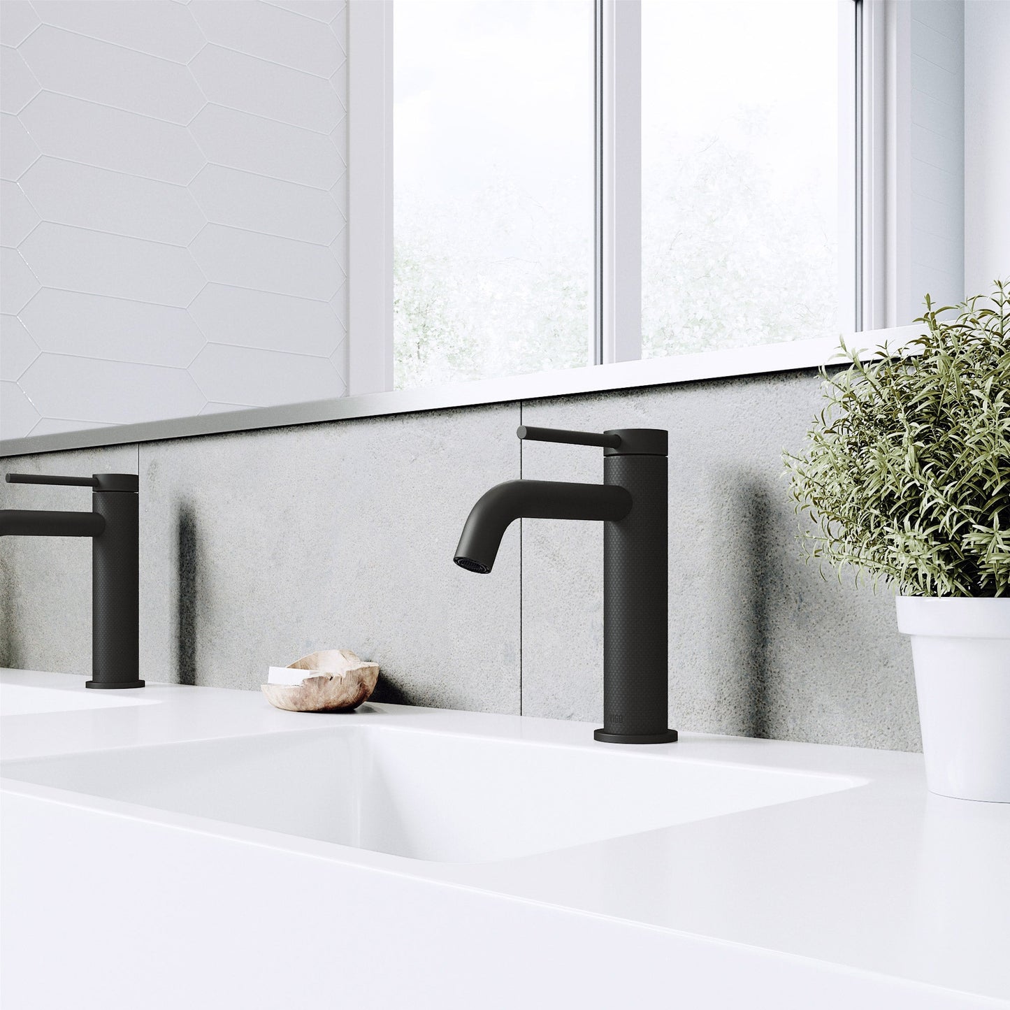 VIGO Madison Single Handle Bathroom Faucet (VG01044MB)
