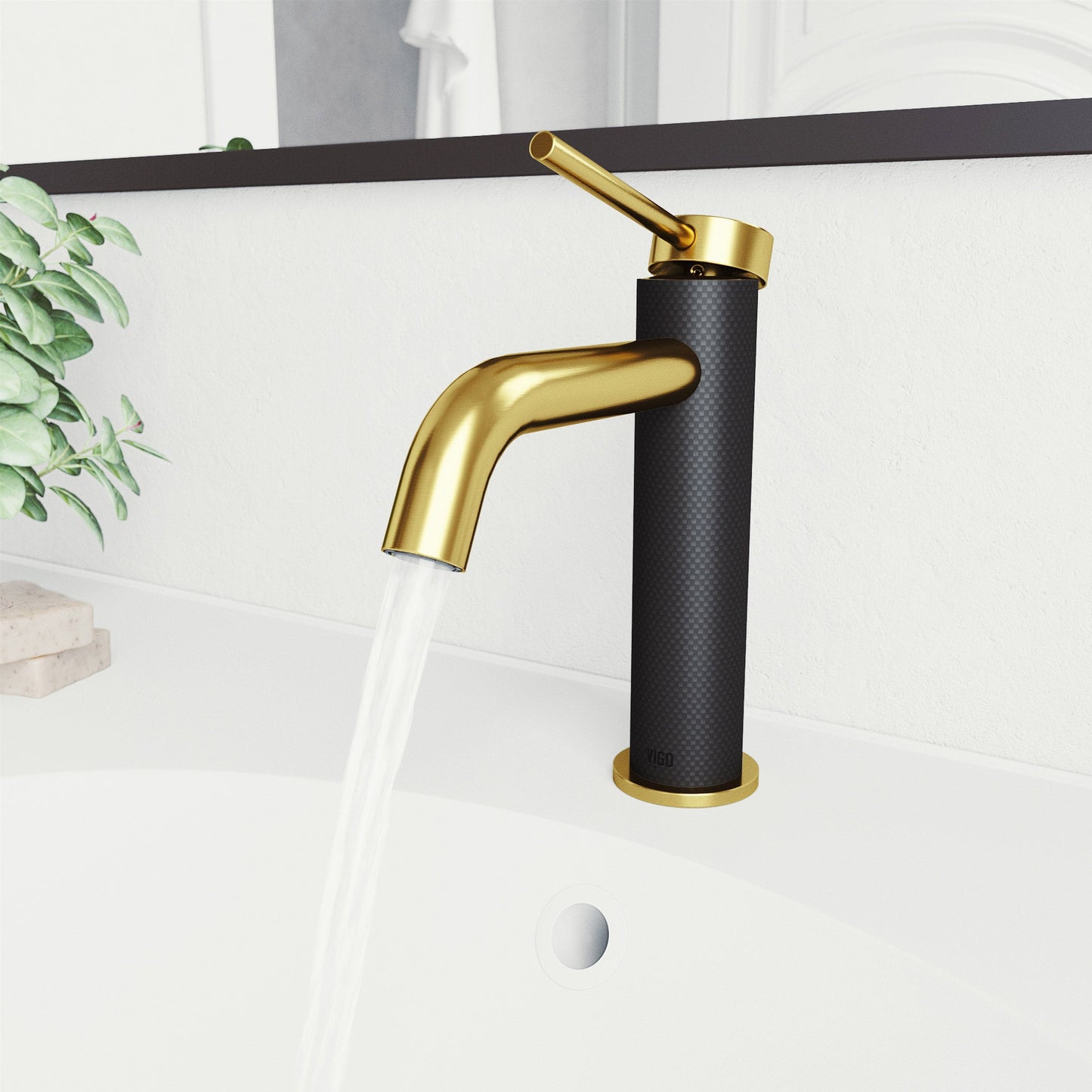 Robinet de salle de bain VIGO Madison à poignée unique (VG01044MGMB)
