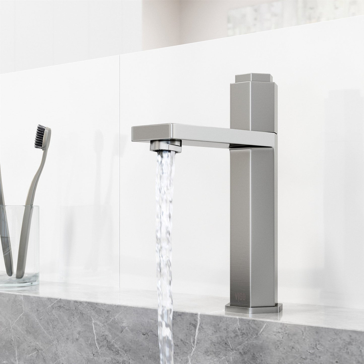 Robinet de salle de bain à poignée unique VIGO Nova (VG01053BN)