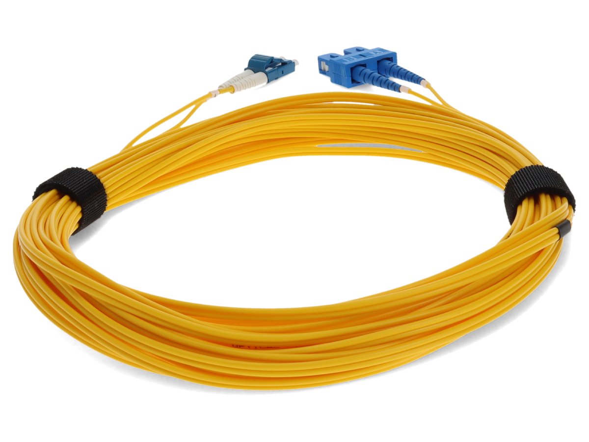 Cable de conexión dúplex amarillo adicional de 15 M Lc a USC OS2